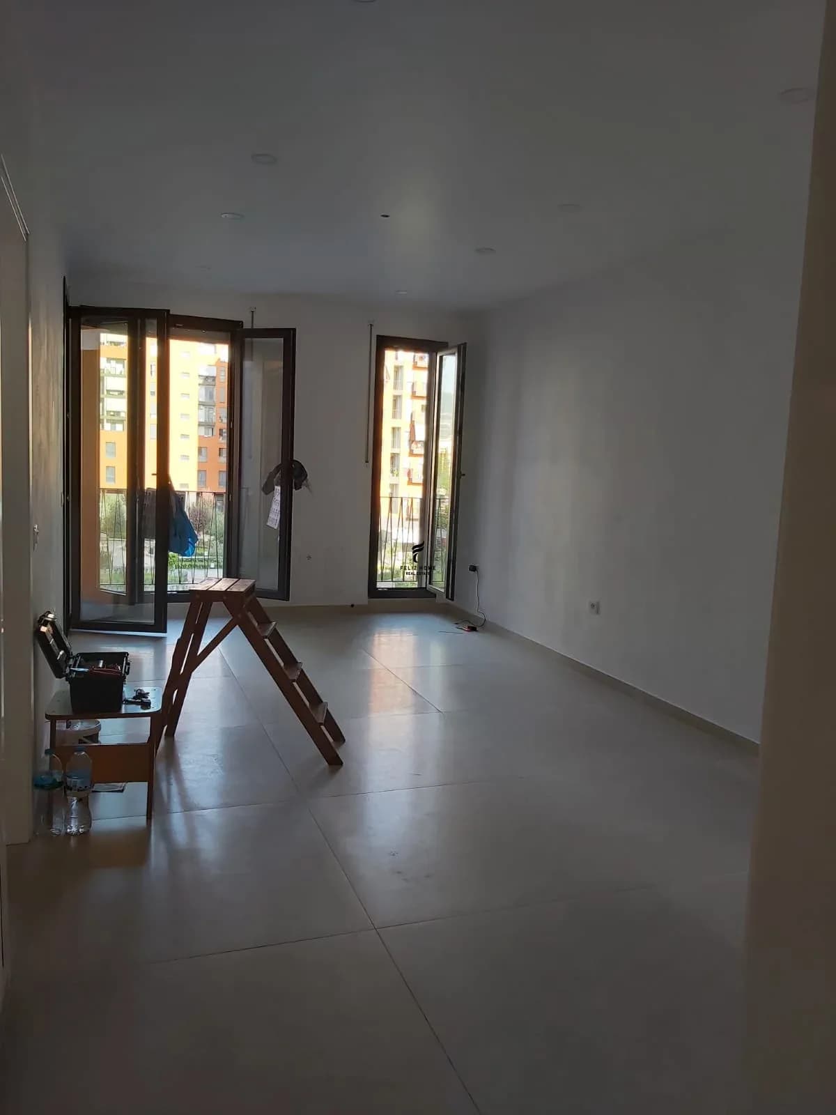 ZYRE ME QERA 66.5 M2 XHAMLLIKU 55.000 LEKE 2