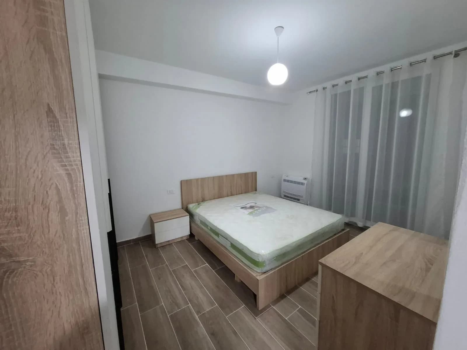 APARTAMENT ME QERA 2+1 5 MAJ 50.000 LEKE 2
