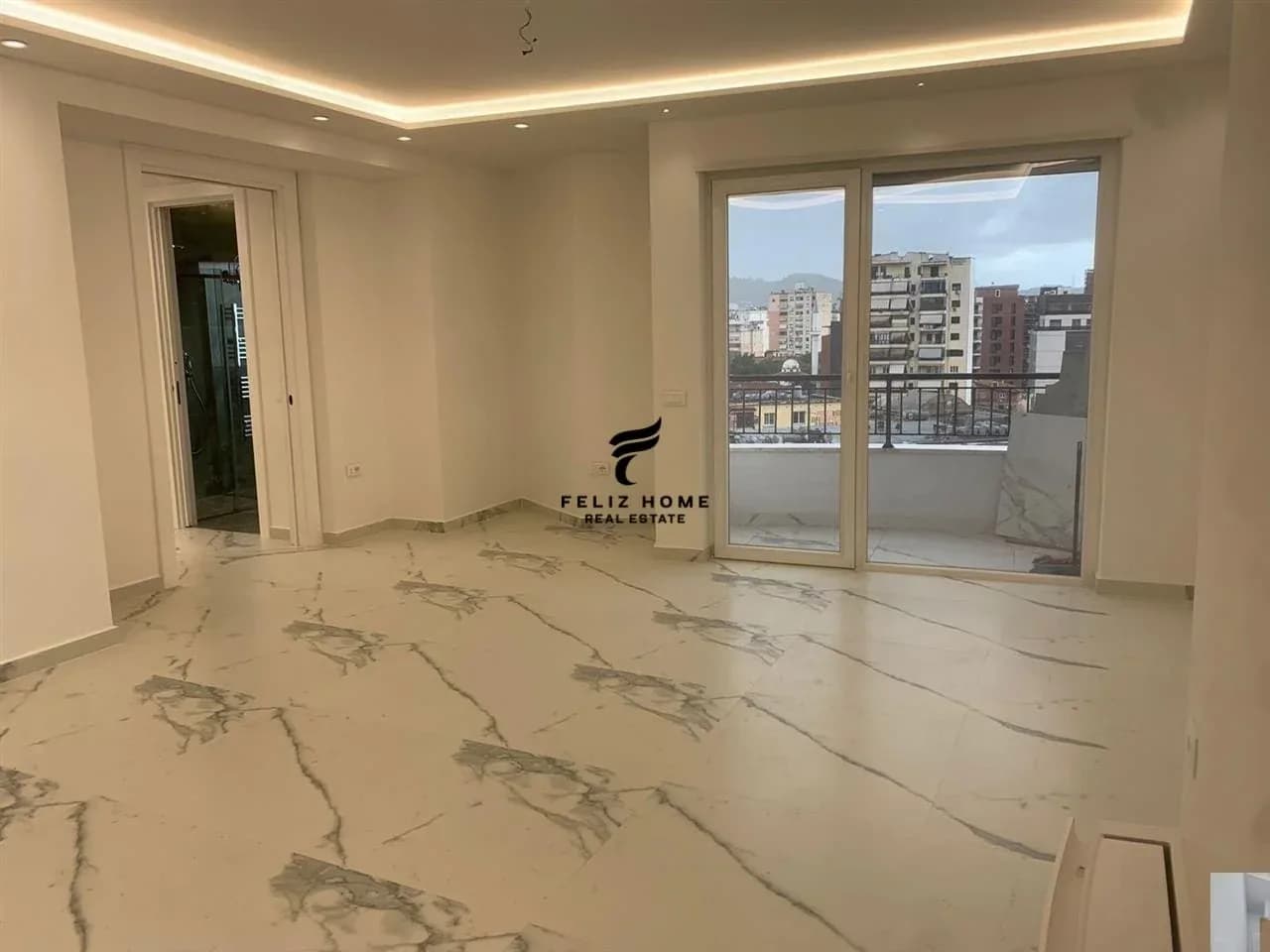 ZYRE ME QERA 106 M2 MINE PEZA 1.100 EURO