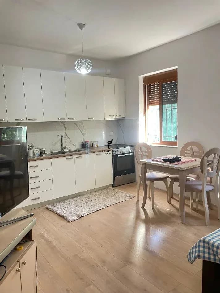 APARTAMENT ME QERA 2+1 SELITE 50.000 LEKE