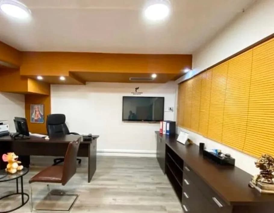 ZYRE ME QERA 200 M2 BLLOK 3.500 EURO 4