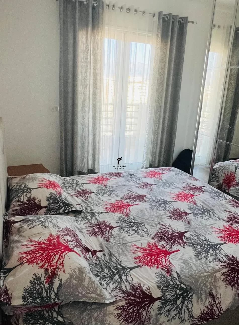 APARTAMENT ME QERA 2+1 STACIONI TRENIT 70.000 LEKE 3