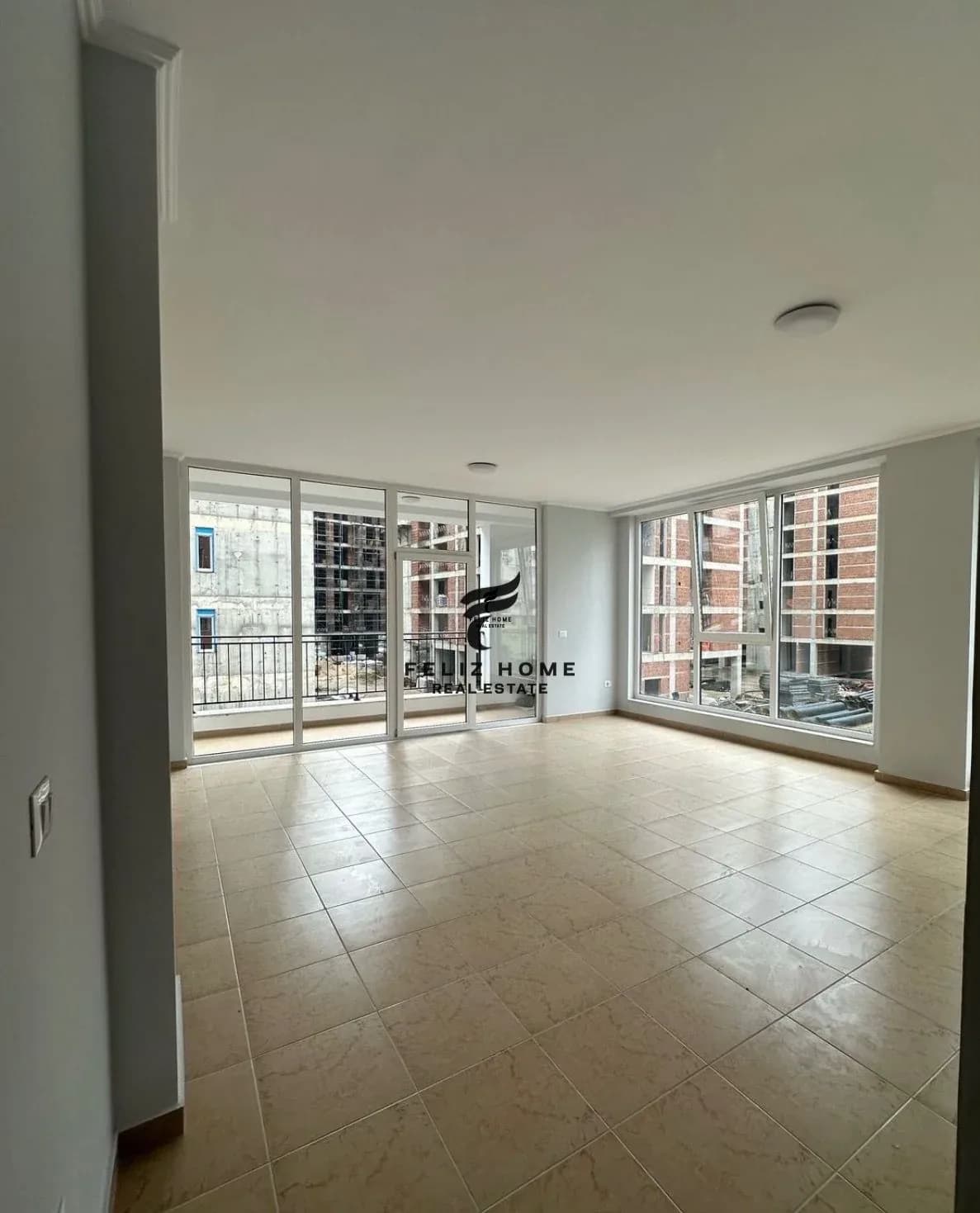 ZYRE ME QERA 120 M2 STACIONI TRENIT 1.500 EURO 2