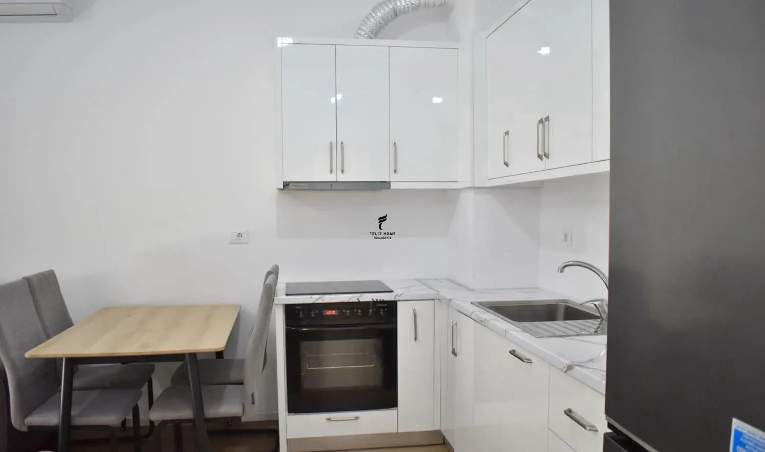 APARTAMENT ME QERA 1+1 ALI DEMI 45.000 LEKE 2