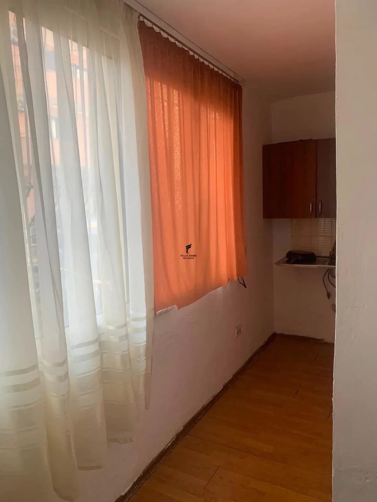 APARTAMENT ME QERA 1+1 RRUGA BARDHYL 40.000 LEKE 4