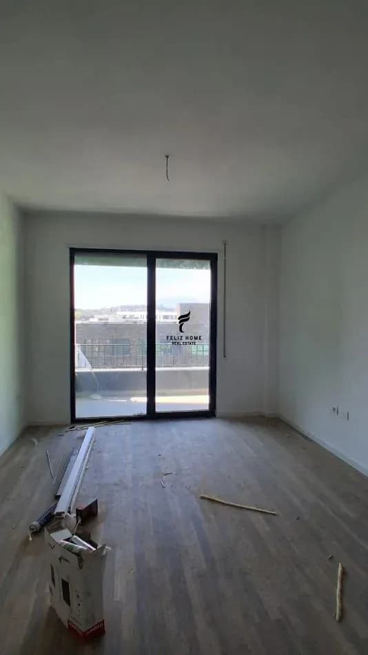 APARTAMENT ME QERA 2+1 5 MAJI 50.000 LEKE