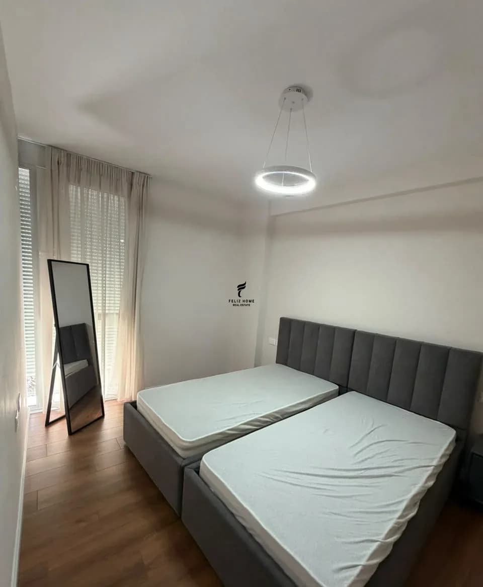 APARTAMENT ME QERA 2+1 QENDER 75.000 LEKE 2
