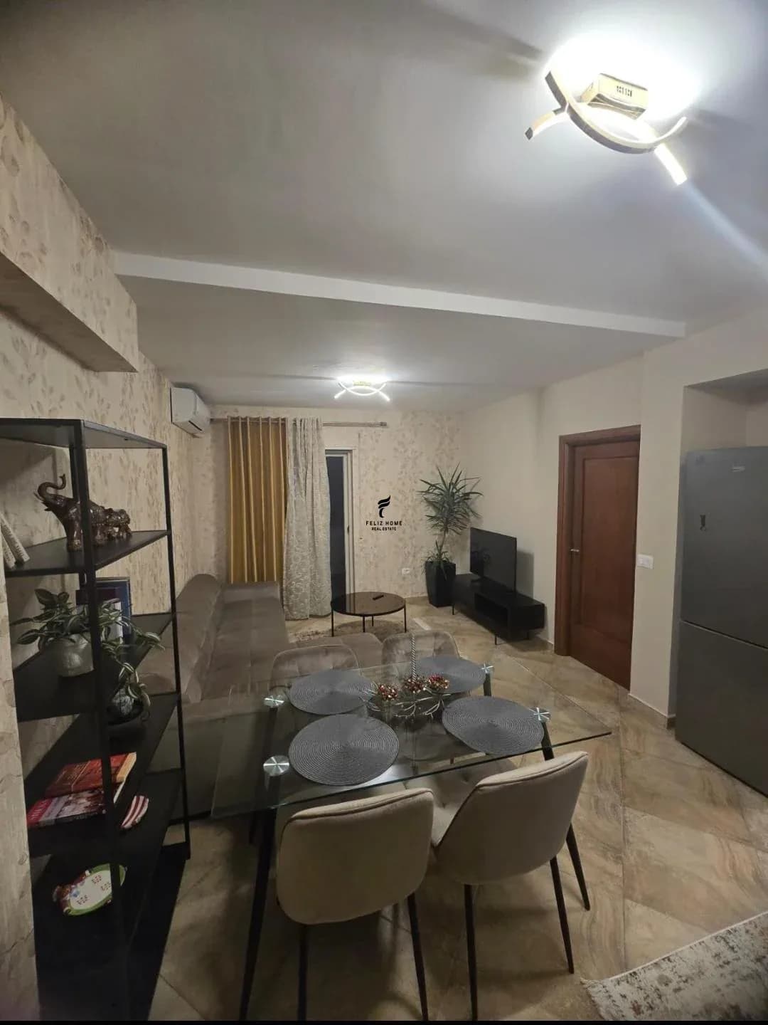 APARTAMENT ME QERA 1+1 RRUGA E BARRIKADAVE 65.000 LEKE