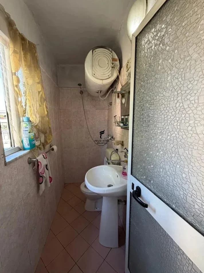 APARTAMENT ME QERA 1+1 RRUGA E DIBRES 45.000 LEKE 4