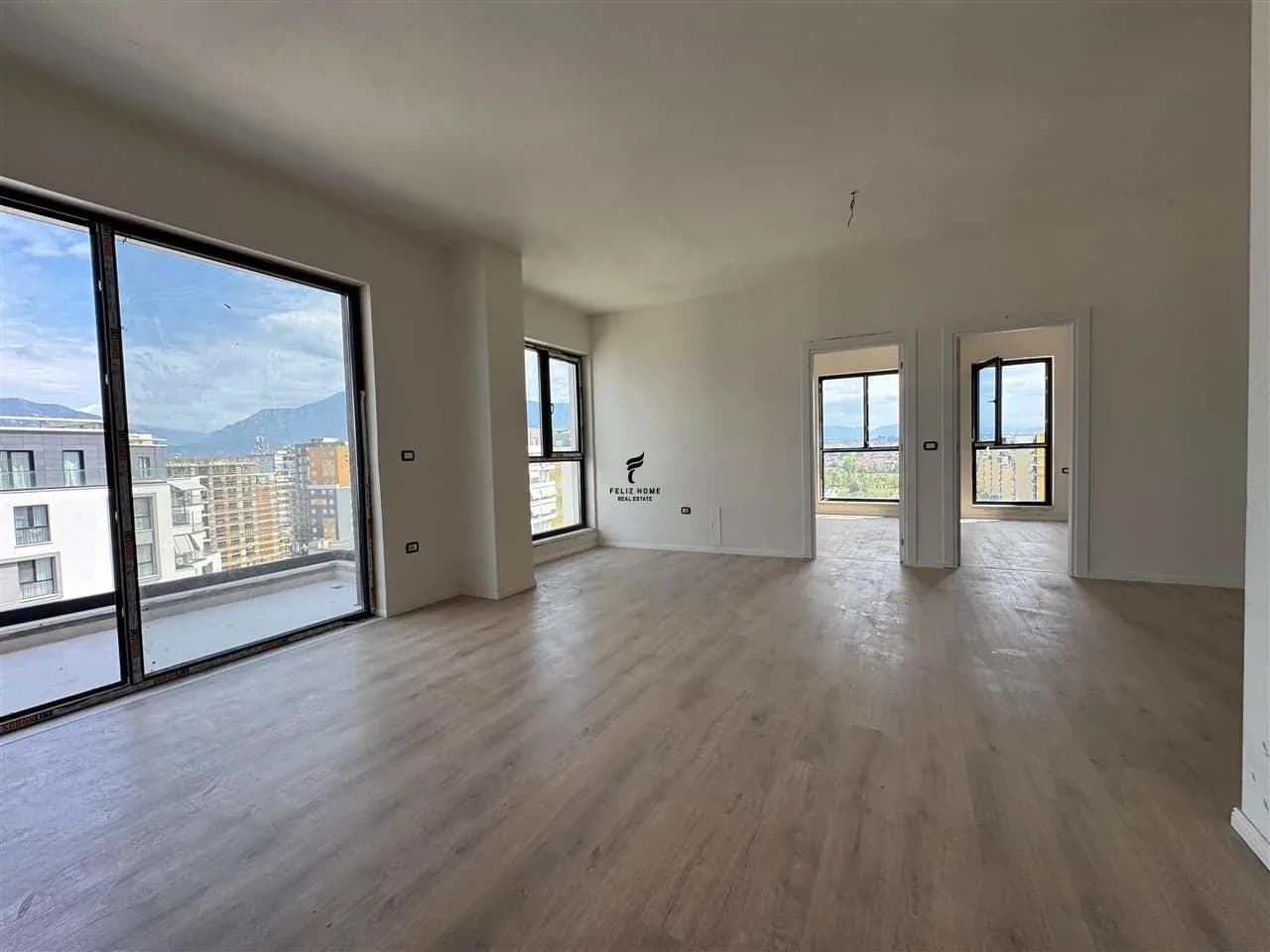 SHITET APARTAMENT 2+1 ISH FUSHA AVIACIONIT 180.000 EURO 3
