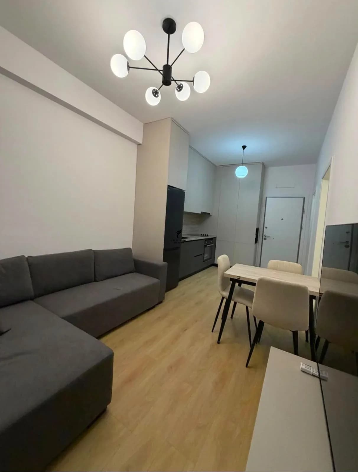 APARTAMENT ME QERA 1+1 ALI DEMI 45.000 LEKE