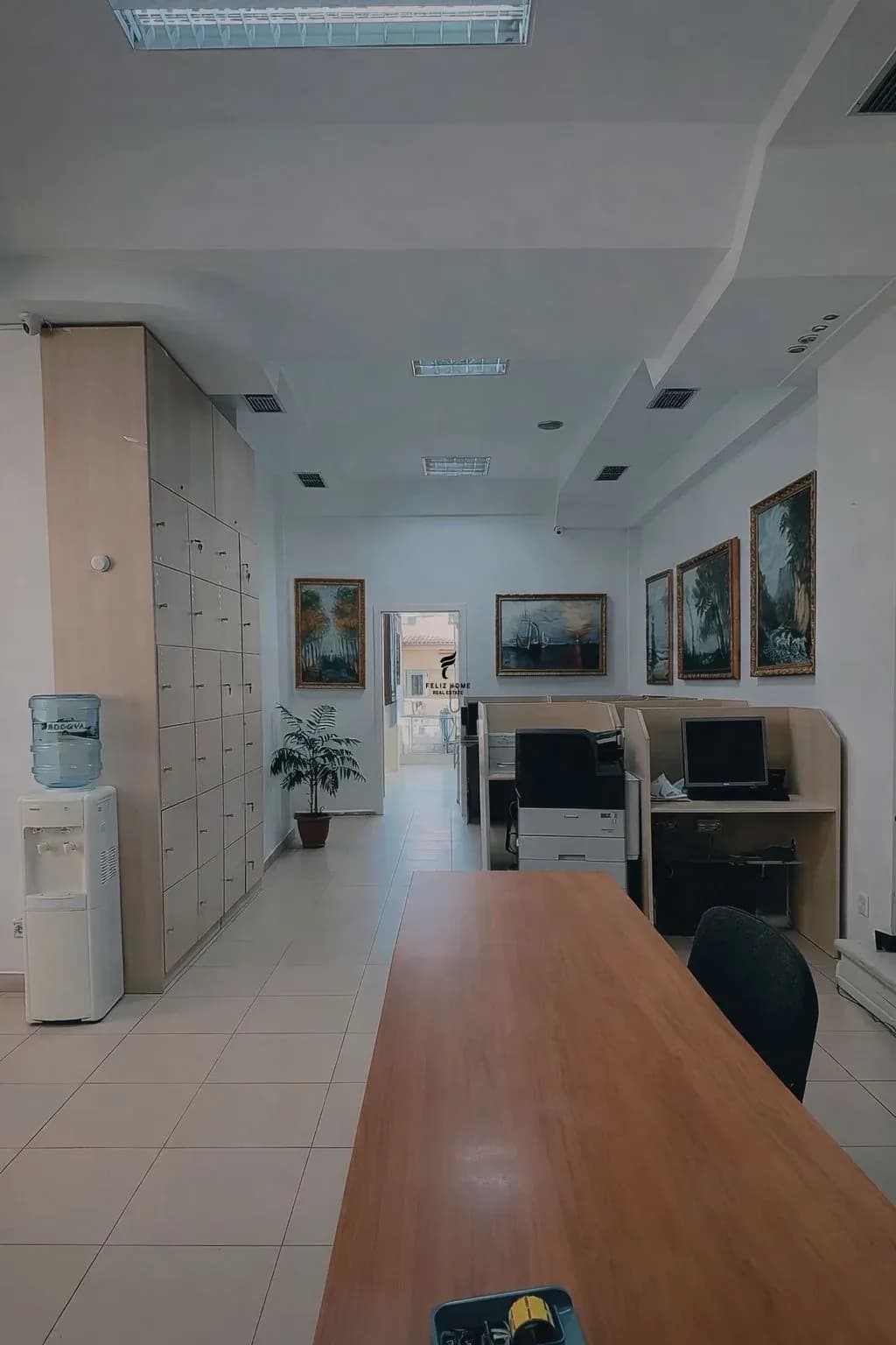 ZYRE ME QERA 216 M2 RRUGA E ELBASANIT 3.000 EURO 3
