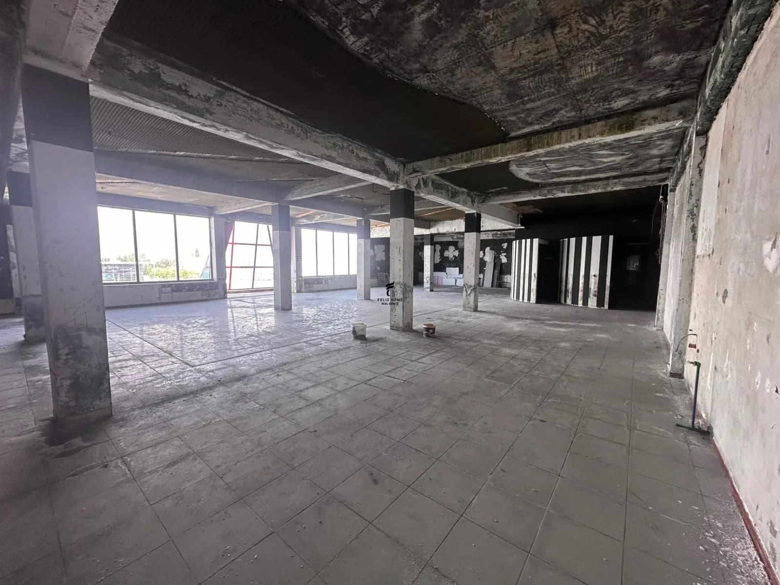 AMBIENT BIZNESI ME QERA 400M2 AUTOSTRADA TIRANE -DURRES 1.200 EURO