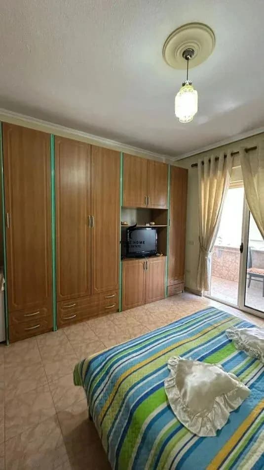APARTAMENT ME QERA 2+1+2 VASIL SHANTO 70.000 LEKE 4