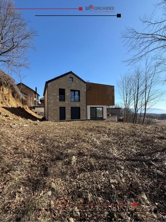 🏠 Shitet super vilë 250 m2 me 8 ari tokë në Strazhe.