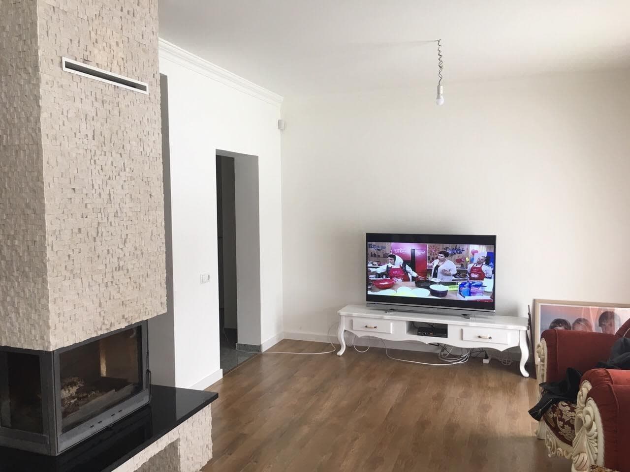 Shtepi me qera/shitje ne Germi 3