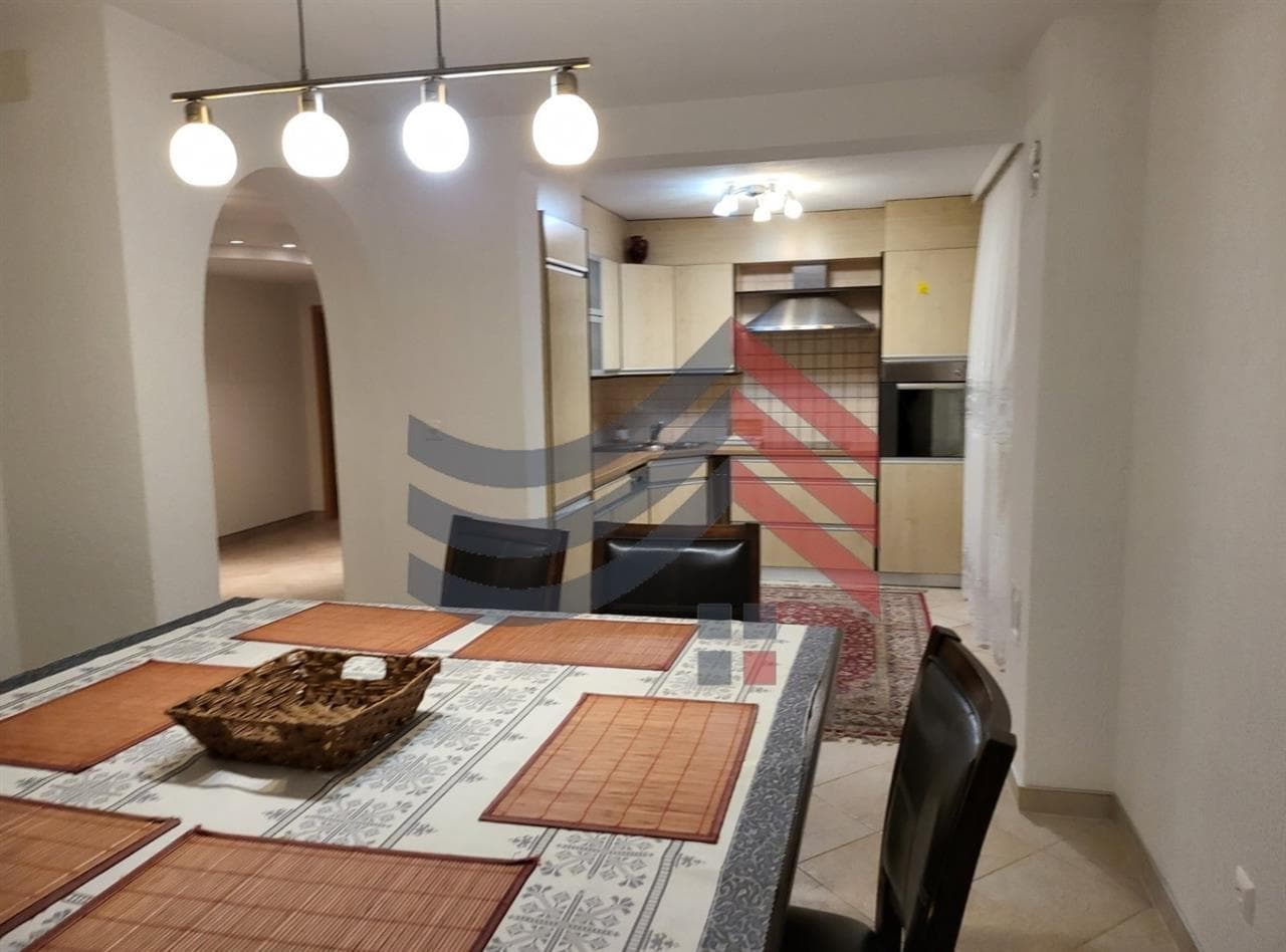 Shtëpi me qera në Mati 1🏢 2