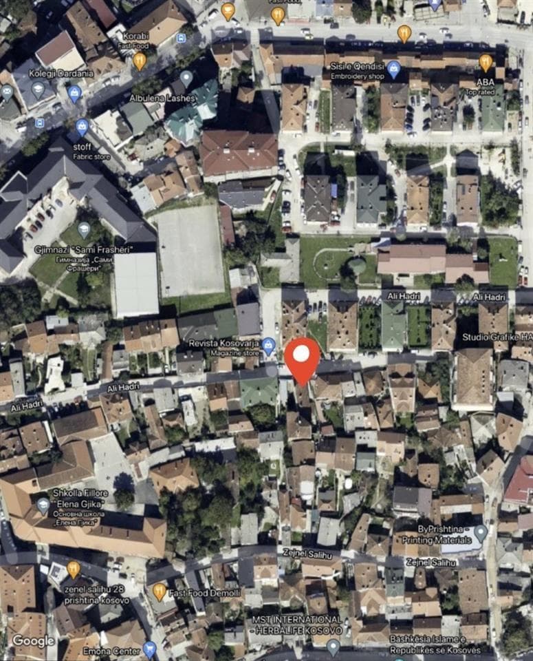 Shtepi ne shitje ne Lagjen Dodona afer shkolles Elena Gjika 4