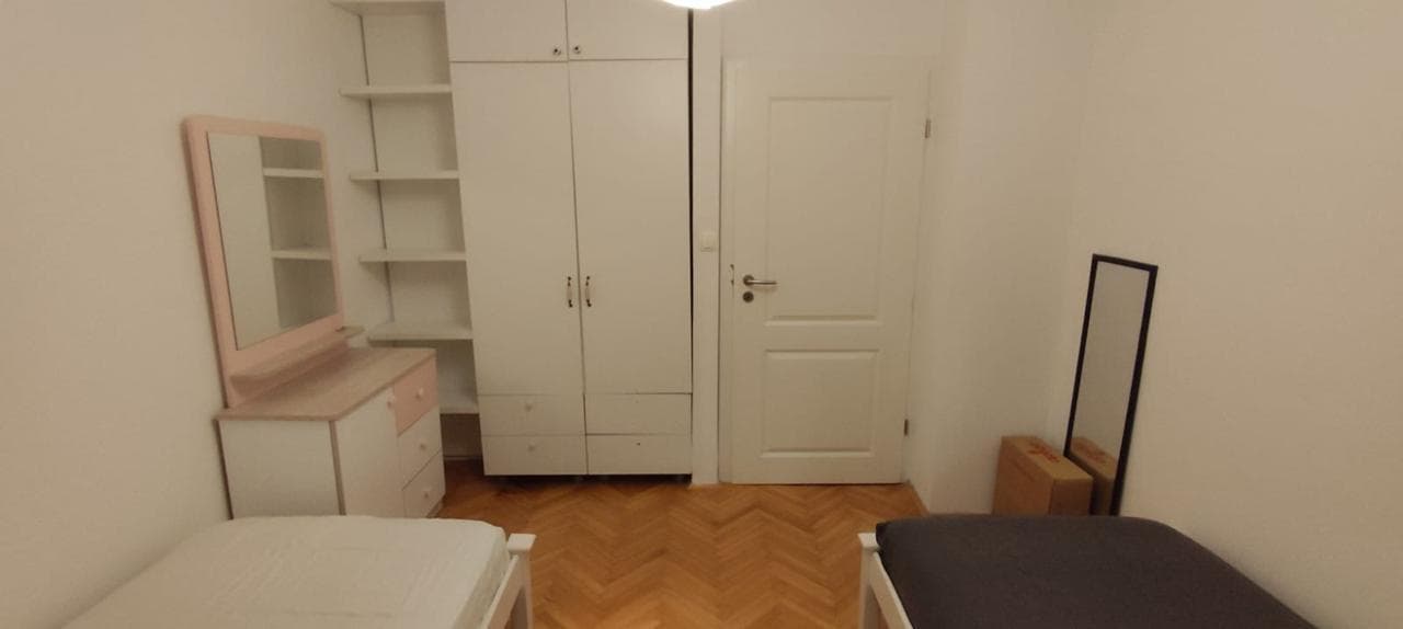 SHITET banesa ne Ulpian 4