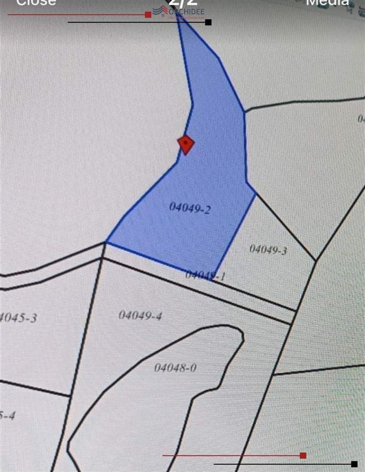 Shitet tokë prej 18 ari 1