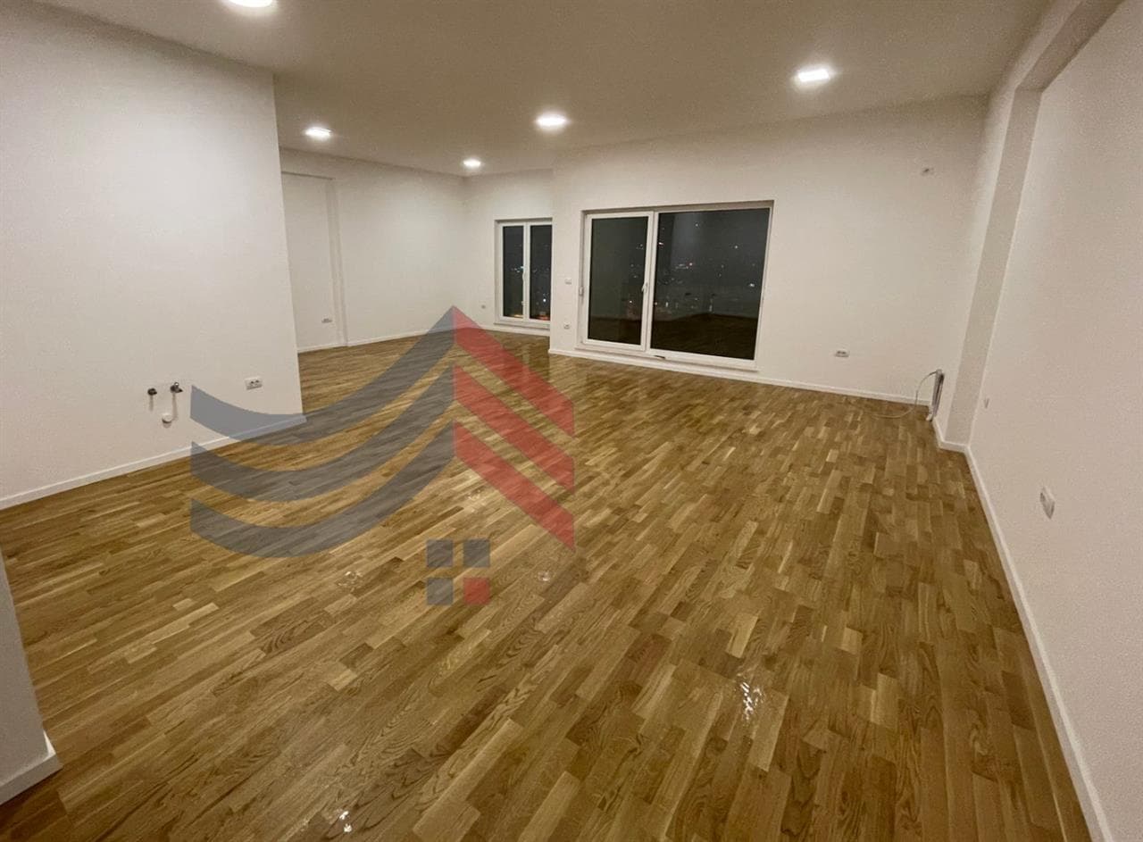 PENTHOUSE me Qera ne Lagjen e Spitalit 3