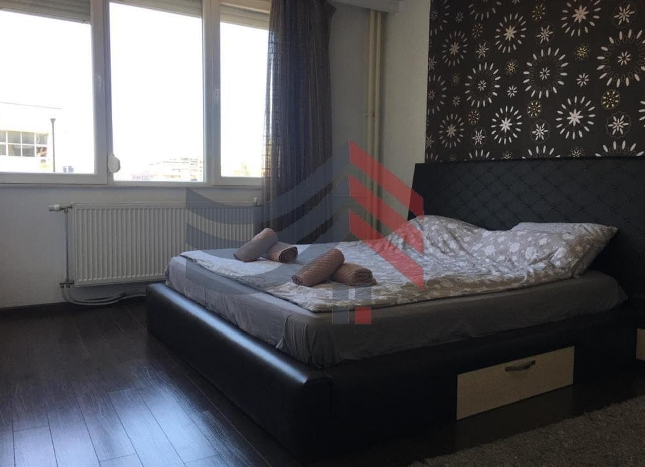 Banesë me qera në Qendër 3