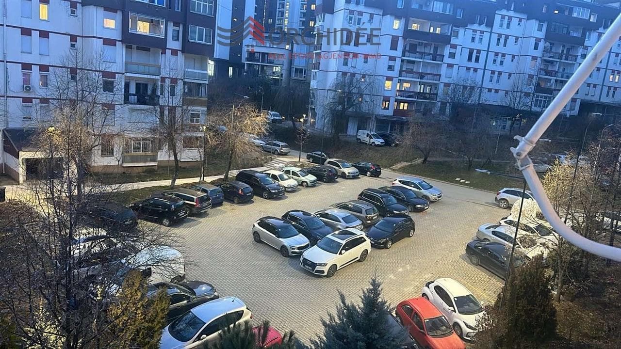 Shitet banese te Bregu i Diellit 2