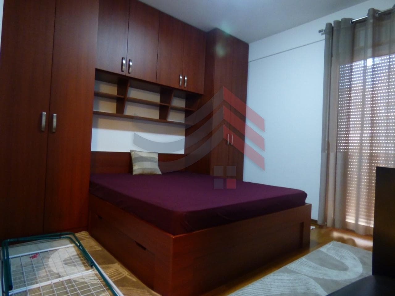 Banesë me qëra te Qafa 4