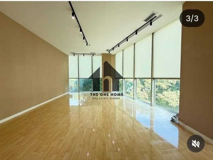 Office for rent in Tiranë 3
