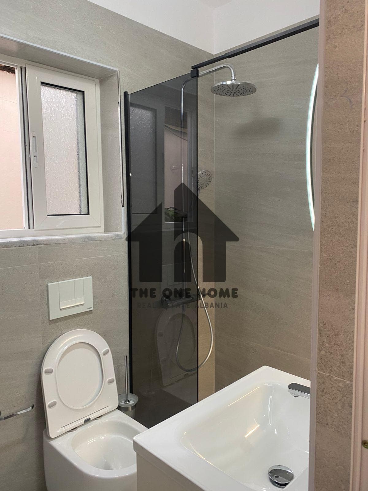 Office for rent in Tiranë 3