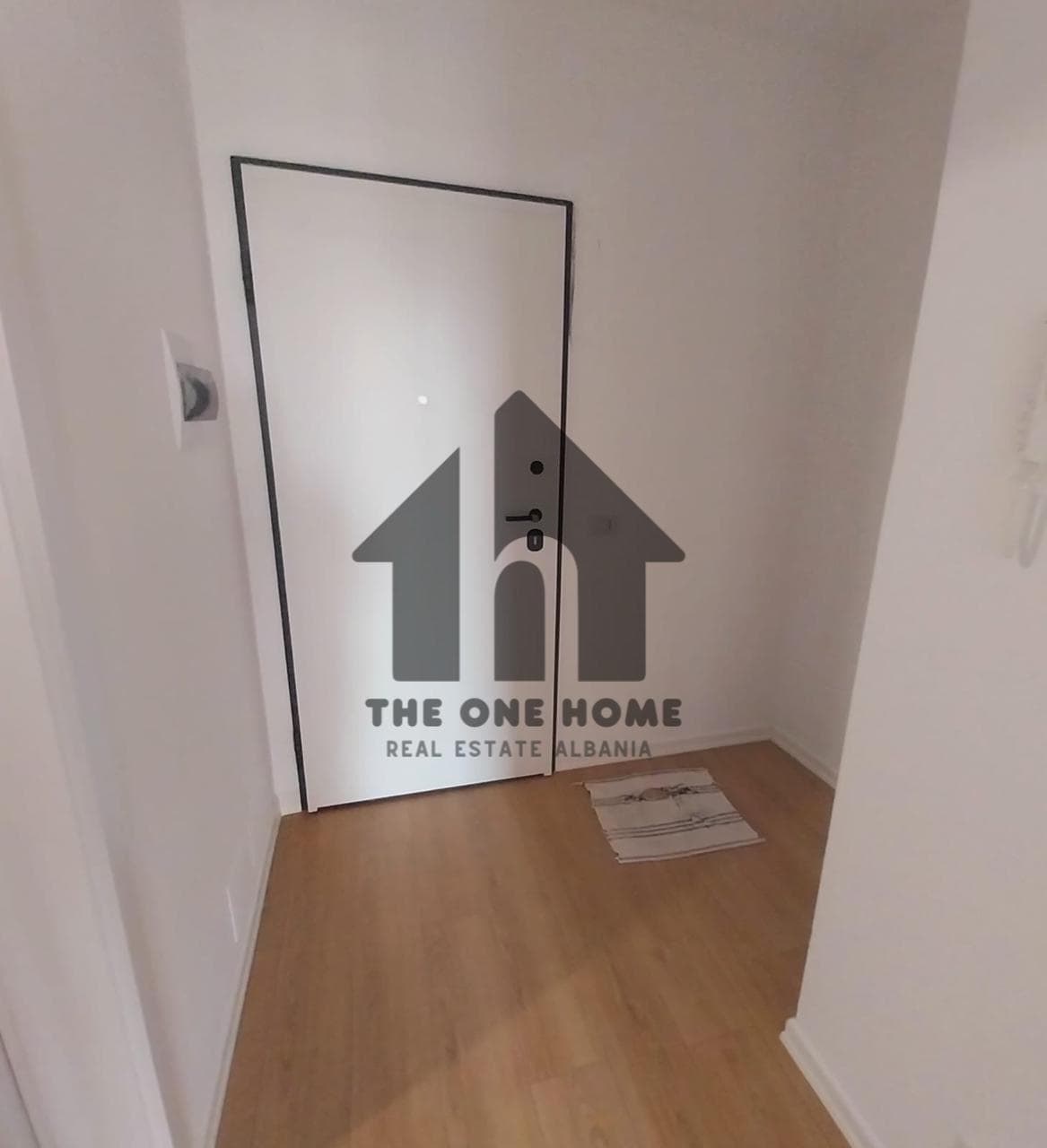 Office for rent in Tiranë 3