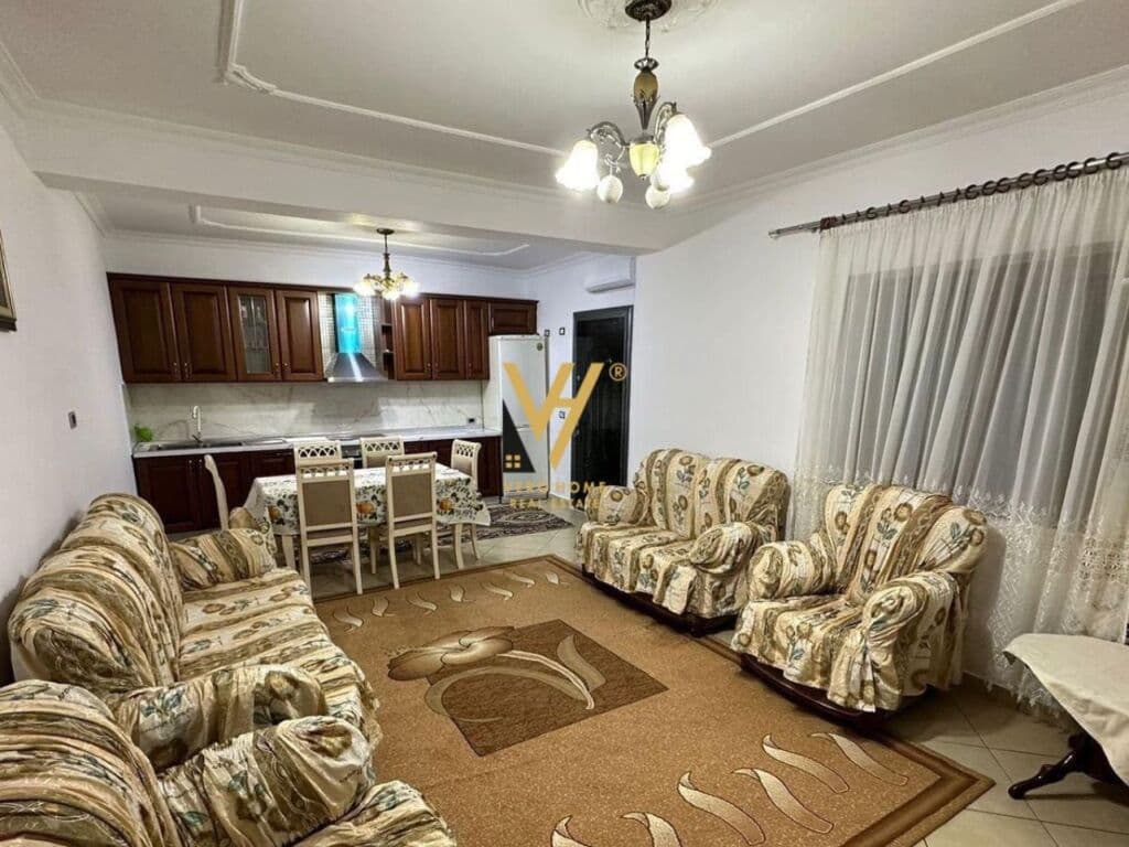 Jepet Shtepi Private me qera te Rruga 5 Maji 136 m2 4