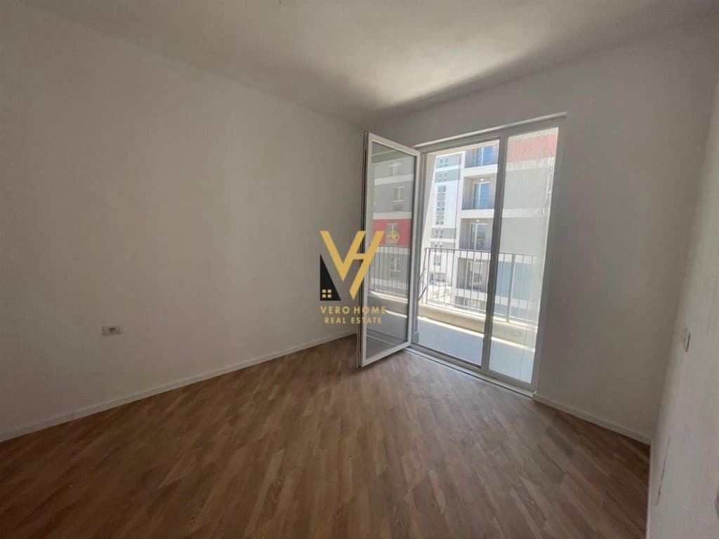 SHITET APARTAMENT1+1+BLK TEK UNIVERS CITY 90.000 EURO 2