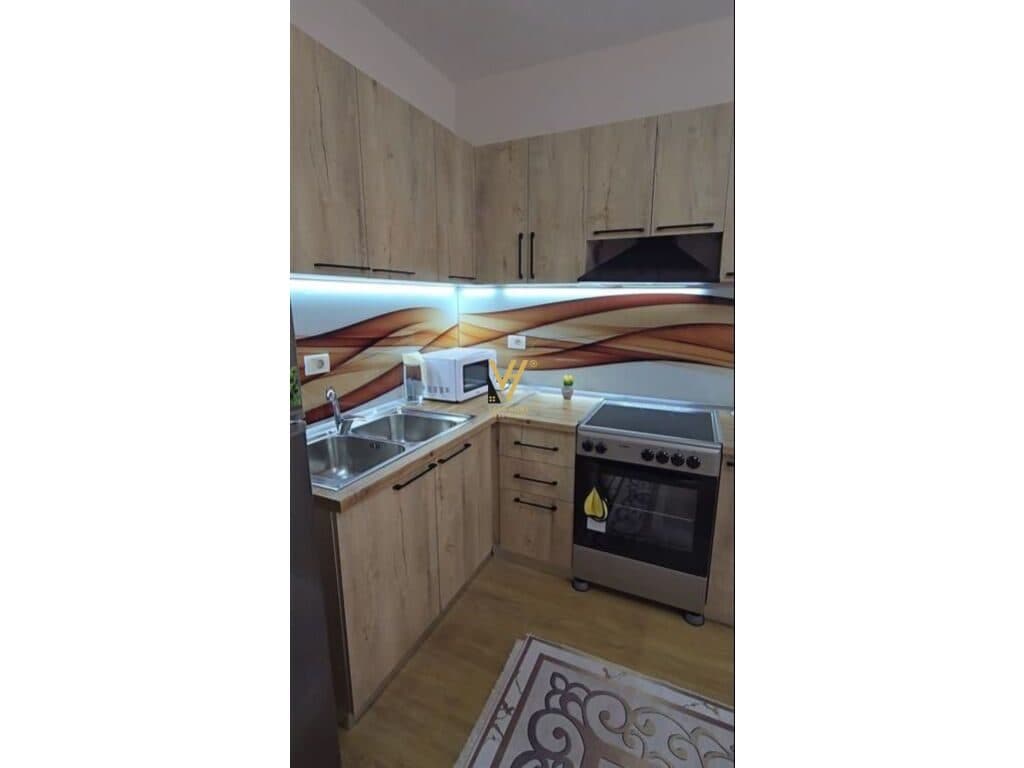 Shitet Apartament 1+1+ballkon ne Laprake 52 m2 2