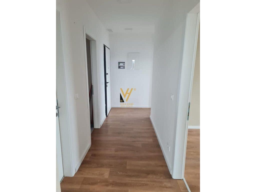 JEPET ZYRE 140 M2 ME QERA TE LAKEVIEW RESIDENCE 1.600 EURO 3