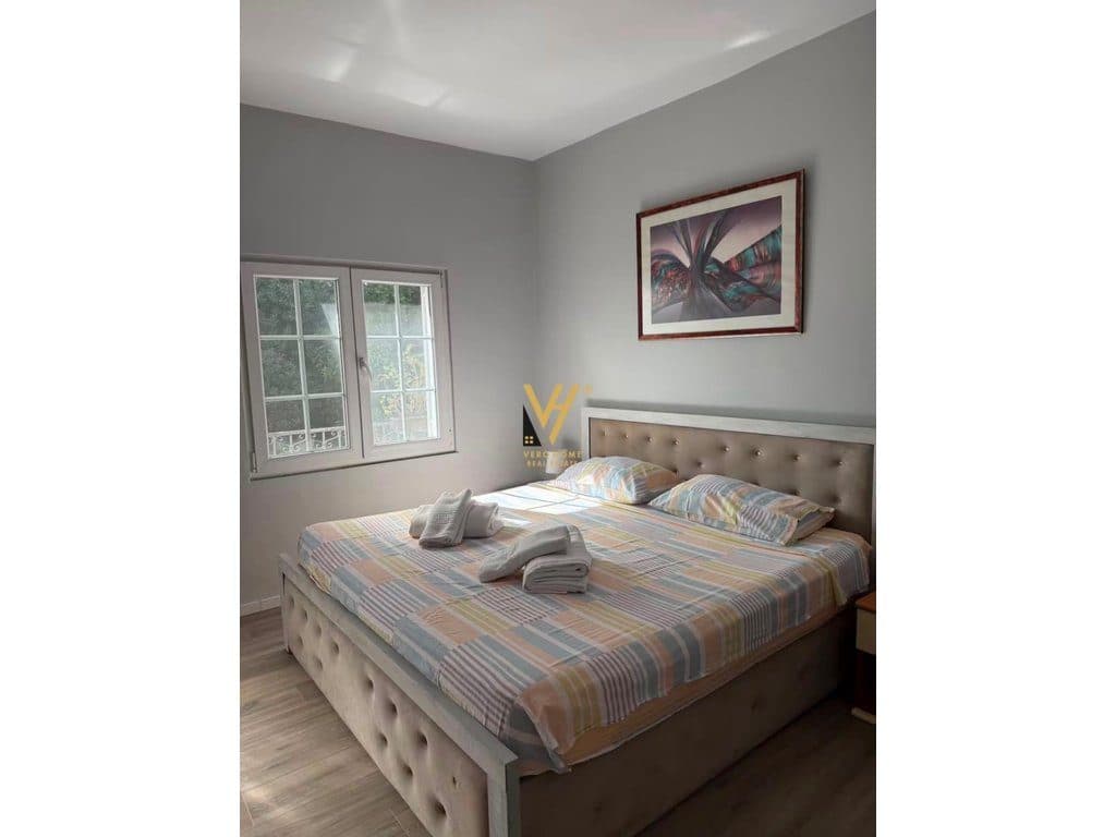JEPET GARSONIERE 35 M2 ME QERA TE RRUGA E BARRIKADAVE 50.000 LEKE 3