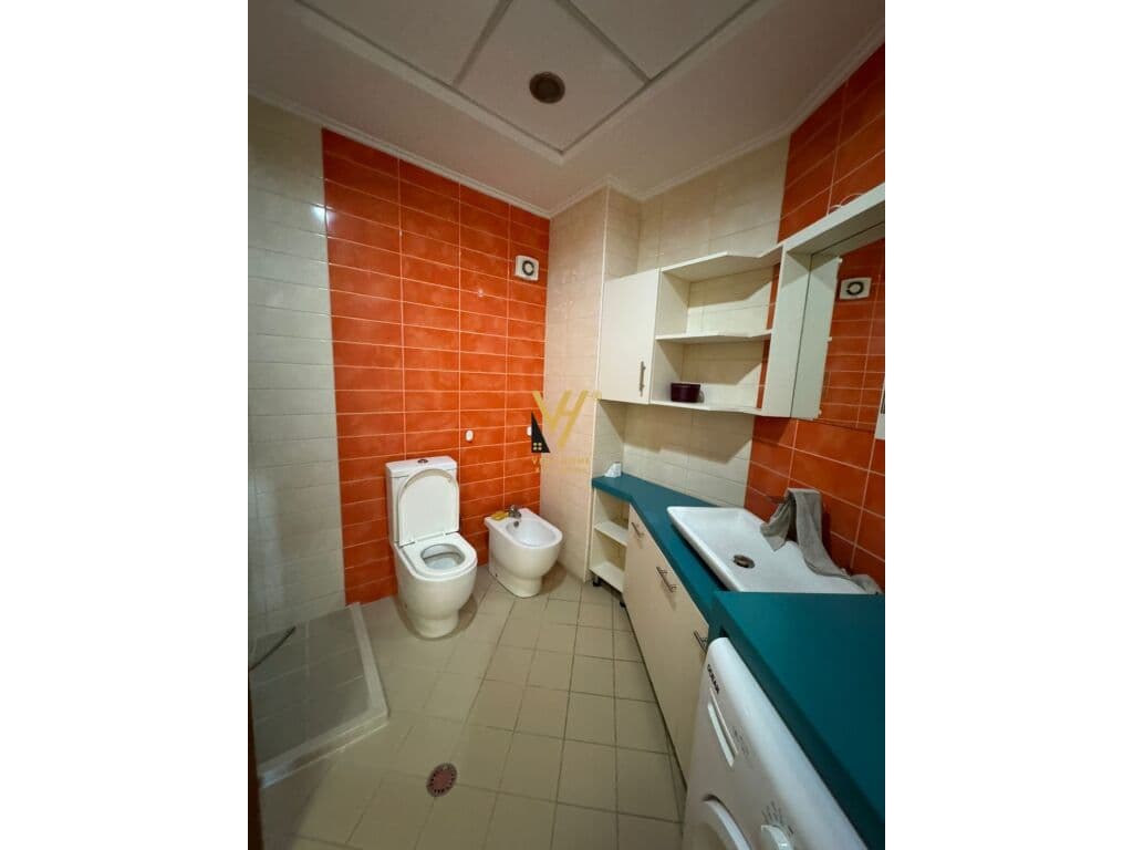Jepet zyre me qera te Rruga Ndre Mjeda 80 m2