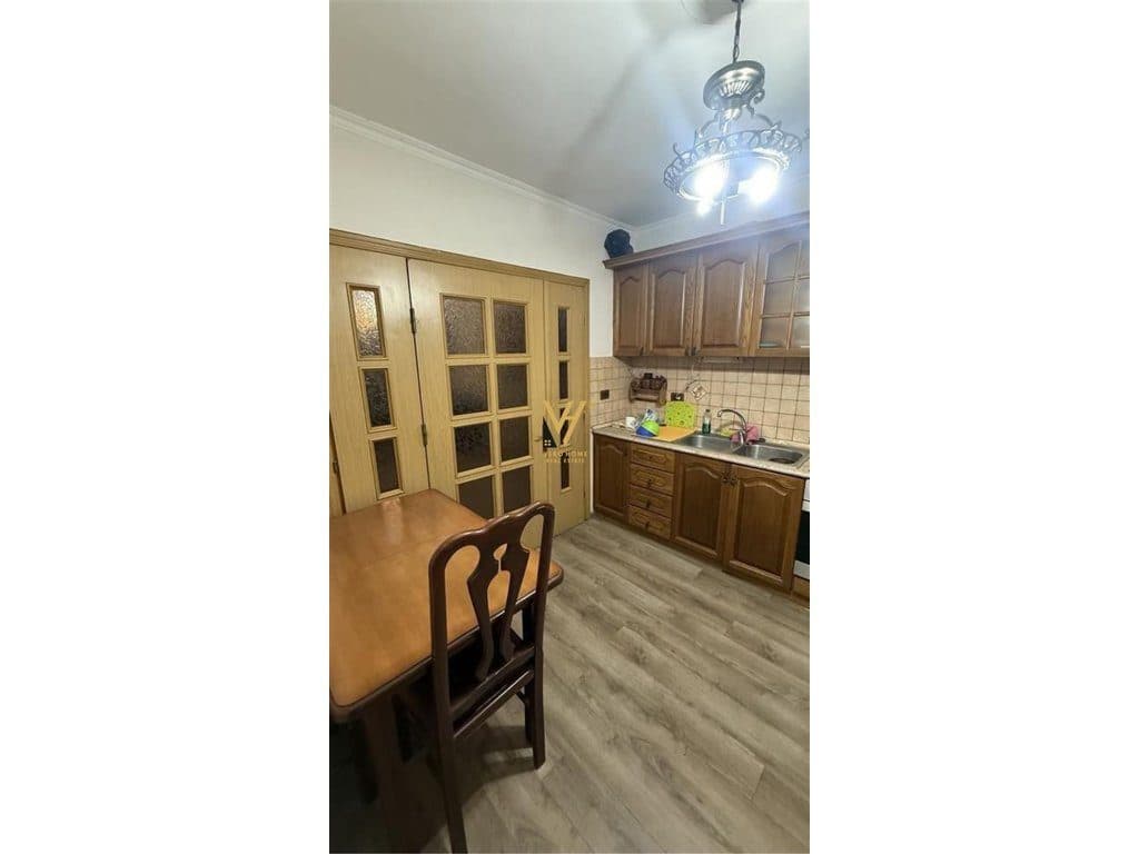 JEPET APARTAMENT 2+1 ME QERA TE GJYKATA, ISH EKSPOZITA 65.000 LEKE 2