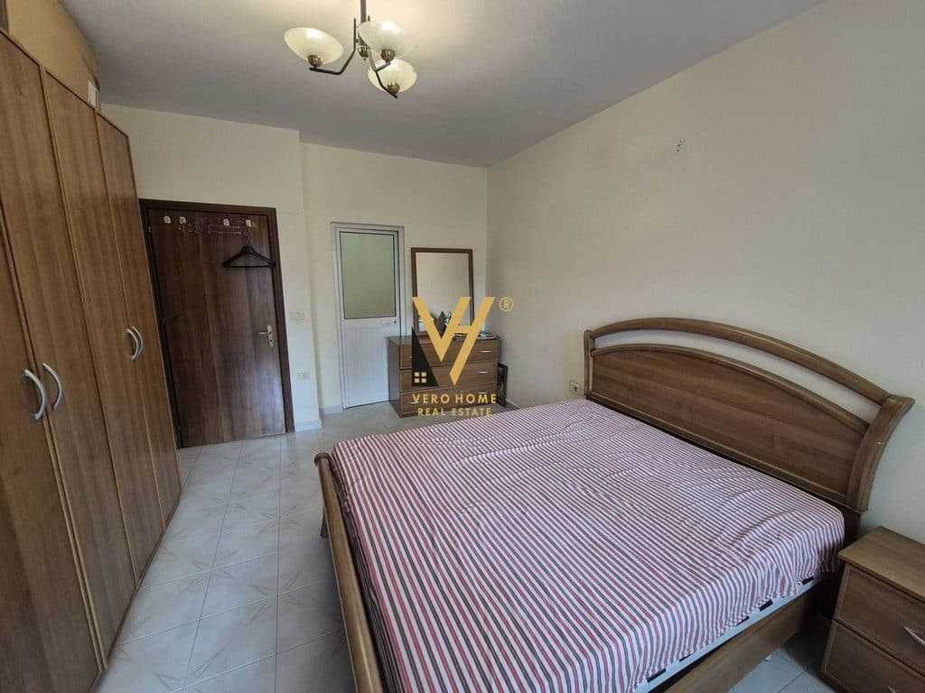 JEPET APARTAMENT 2+1+2 ME QIRA TE KOMUNA E PARISIT 60.000 LEKE 3