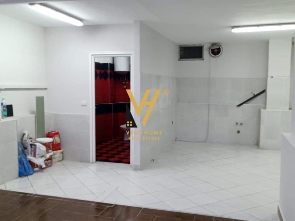 Shitet Ambient Biznesi te Rruga Irfan Tomini 110 m2 3