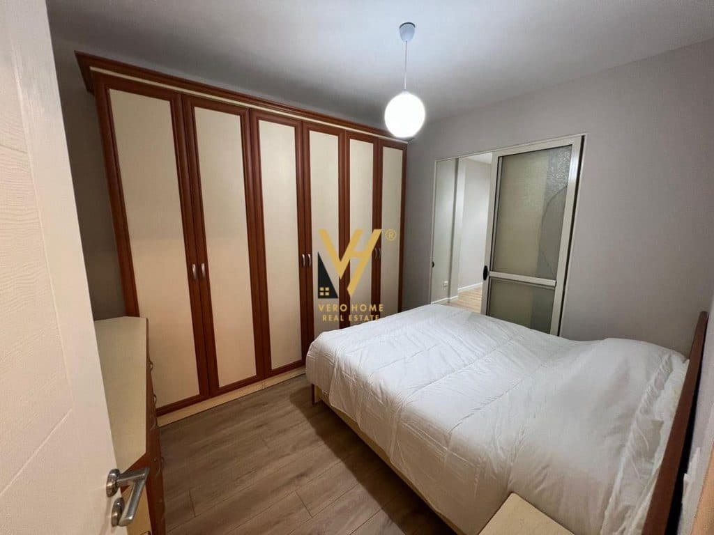 JEPET APARTAMENT 2+1 ME QERA TE KODRA E DIELLIT 1- 60.000 LEKE 3