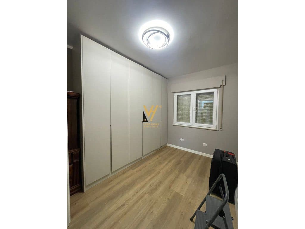 SHITET APARTAMENT 2+1+2+2BLK RRUGA FORTUZI 300.000 EURO 4
