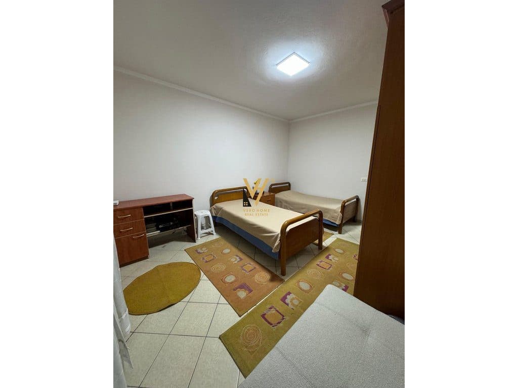 JEPET APARTAMENT 2+1+BLK ME QERA TE KRISTAL CENTER 65.000 LEKE 4