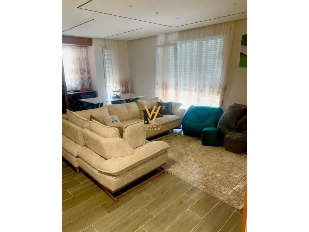 JEPET APARTAMENT 3+1+2+VERANDE ME QIRA TE RRUGA E DIBRES 100.000 LEKE 2
