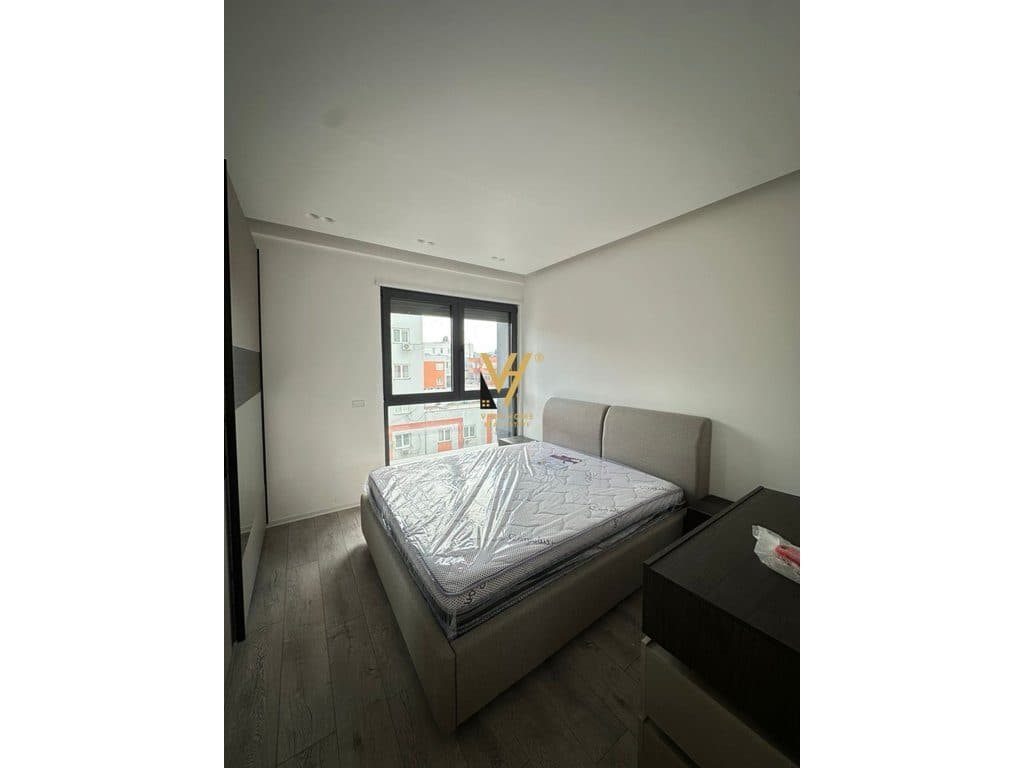 SHITET APARTAMENT 2+1+2+BLK TE KOM.NDREGJONI, BULEVARDI I RI 250.000 EURO 4
