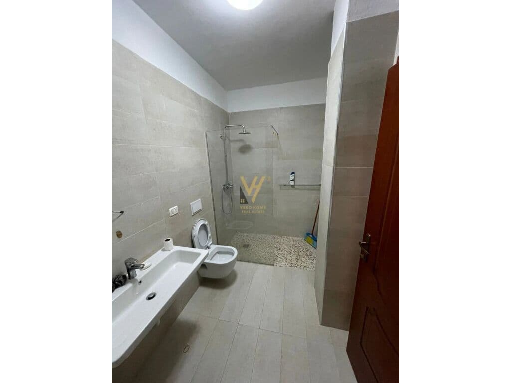 Jepet Apartament 2+1+ballkon te Kopshti Zoologjik 89 m2