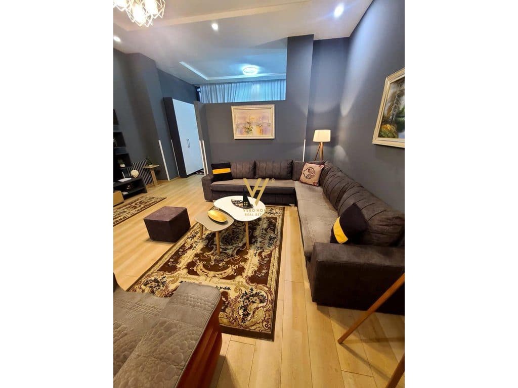 JEPET APARTAMENT 1+1+BLK ME QERA TEK RRUGA PETI 55.000 LEKE