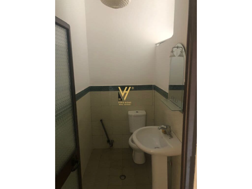 Jepet zyre me qera te Komuna e Parisit 125 m2