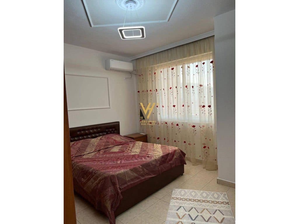 JEPET APARTAMENT 2+1 ME QERA NE VASIL SHANTO 65.000 LEKE 2