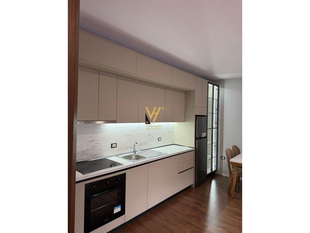 JEPET APARTAMENT 1+1+BLK ME QERA TE JORDAN MISJA 70.000 LEKE 3